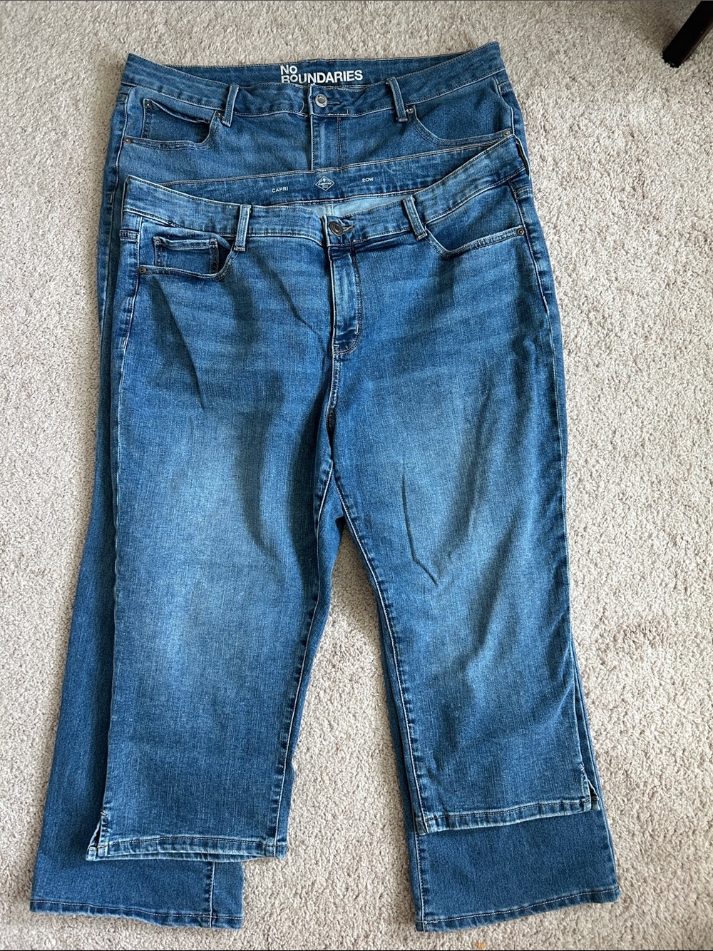 Lot of 2 pr jeans plus 20 jeans and Capris No Boundaries & St John’s Bay